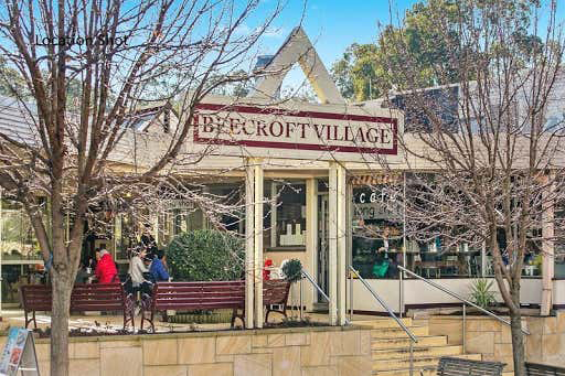Beecroft Village is all it's Autumn glory on a bright sunshiny day